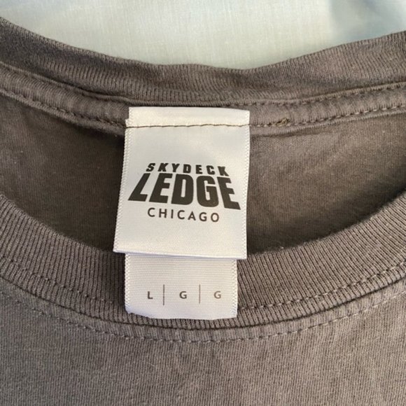 Sky deck ledge tshirt - Picture 2 of 3